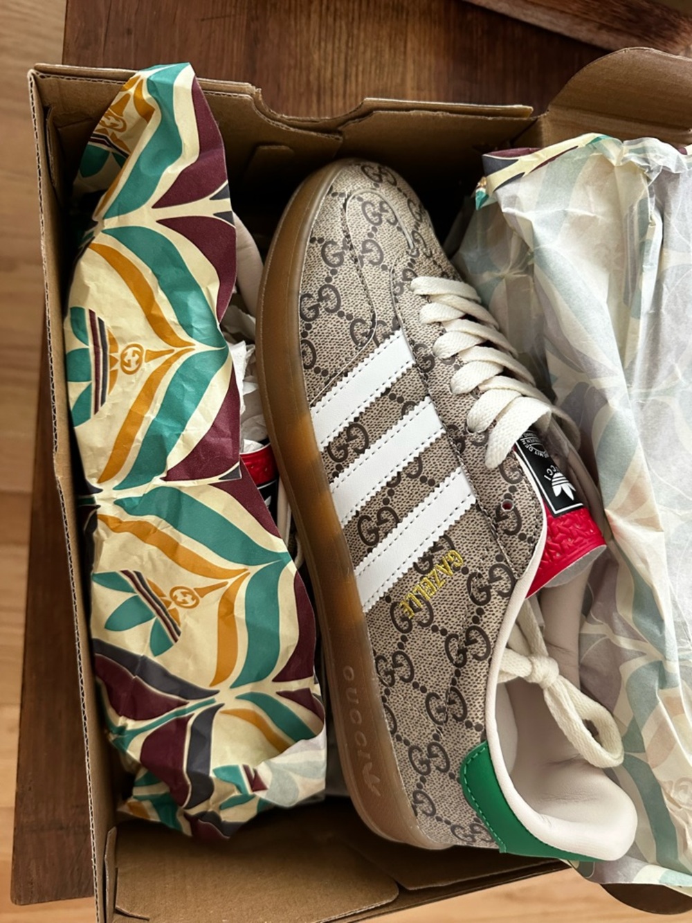 Gucci Beige Monogram Sneakers with White Stripes, Red Tongue, Green Heel - Picture 3 of 7